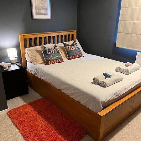 Stylish Double Room In Shared Apartment In Oxfordshire מראה חיצוני תמונה