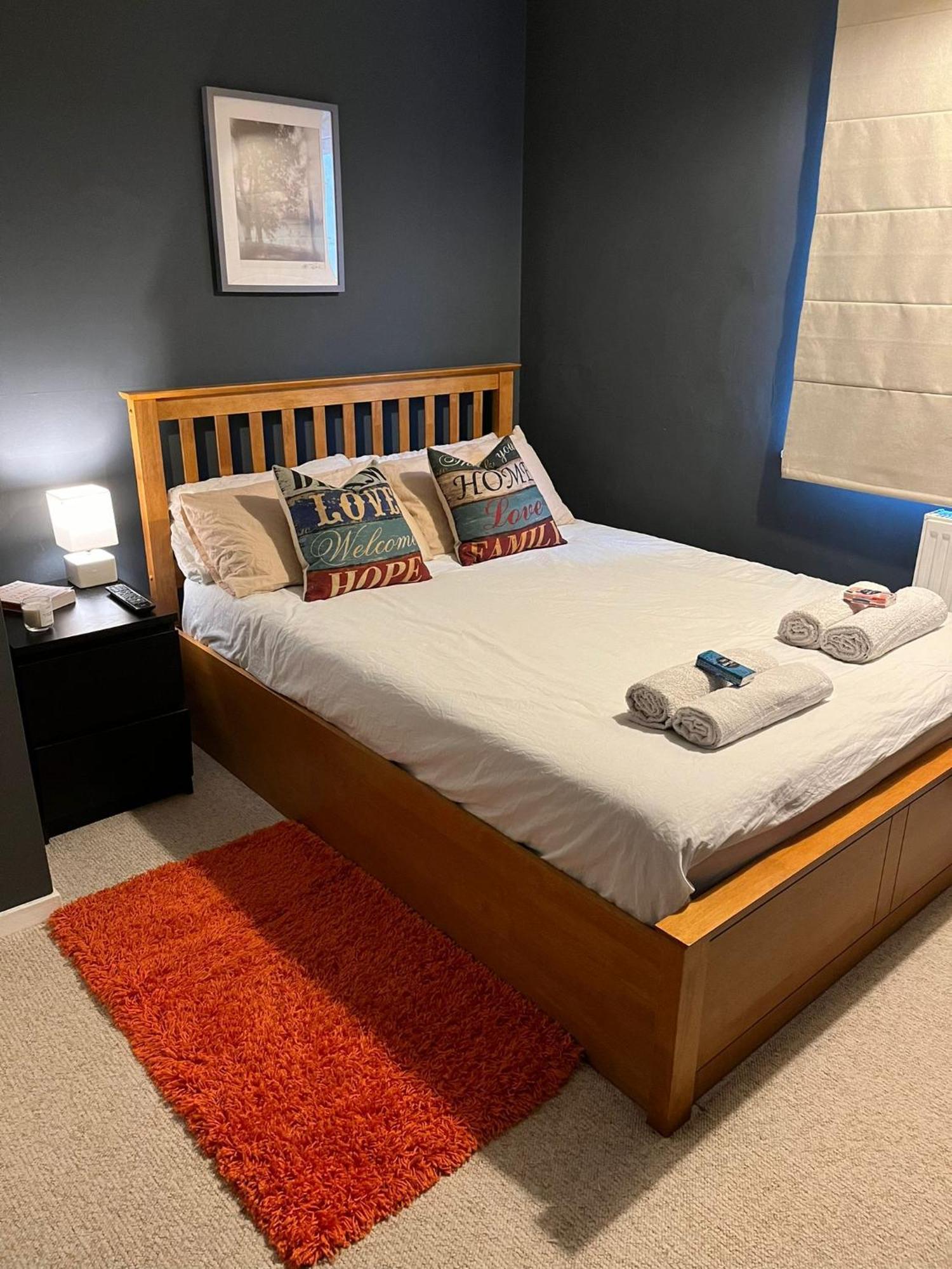 Stylish Double Room In Shared Apartment In Oxfordshire מראה חיצוני תמונה